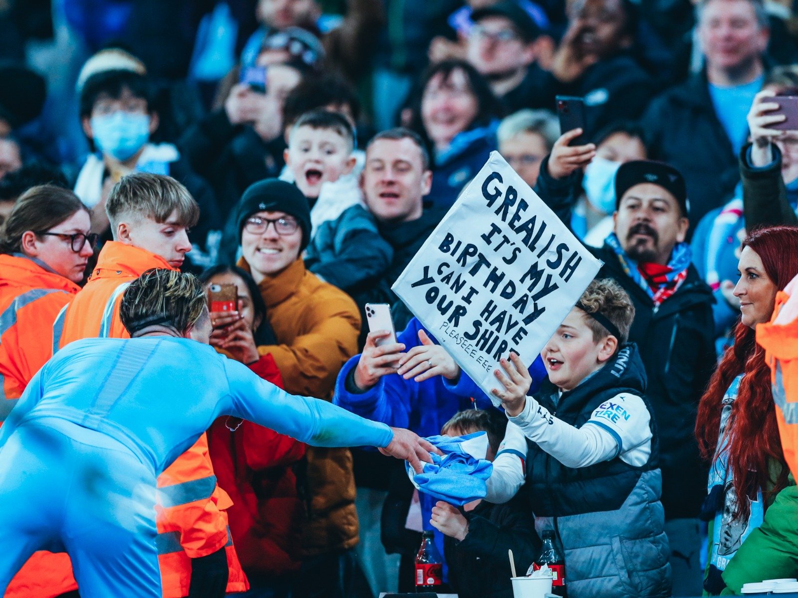 他的合同被 他的合同被